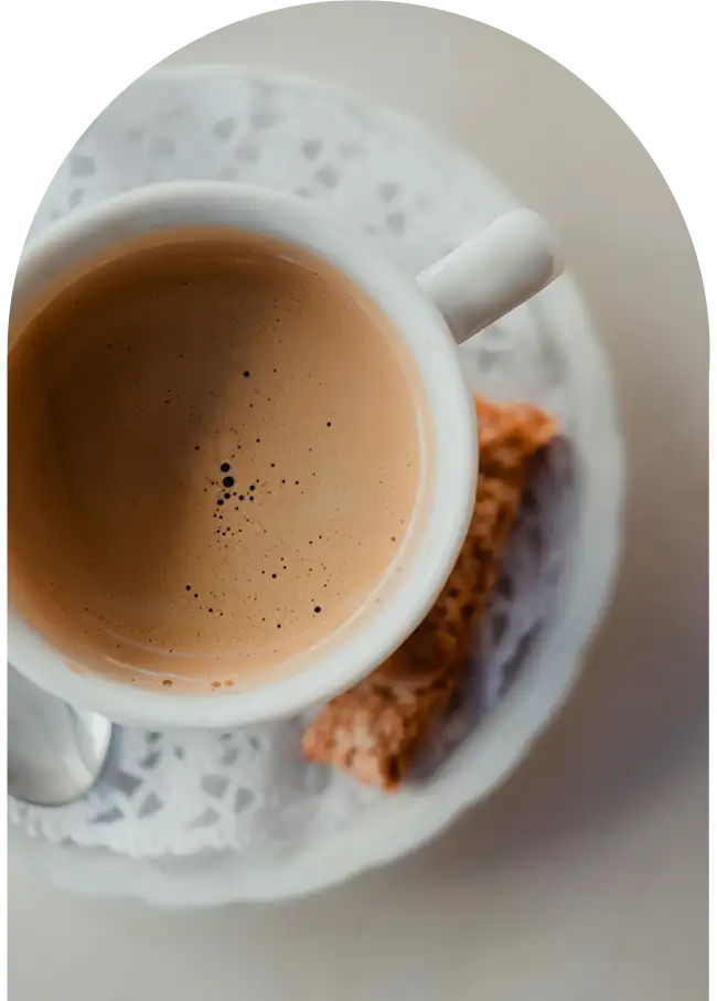 Gros plan sur un café chaud